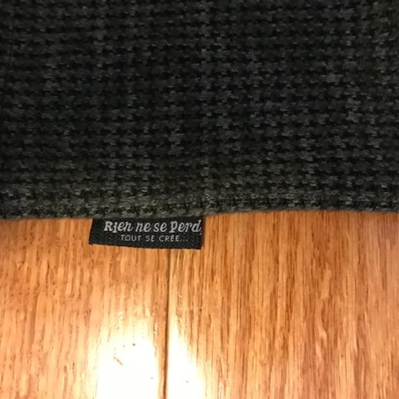 Québec designer top. Size XS - Picture 2 of 6